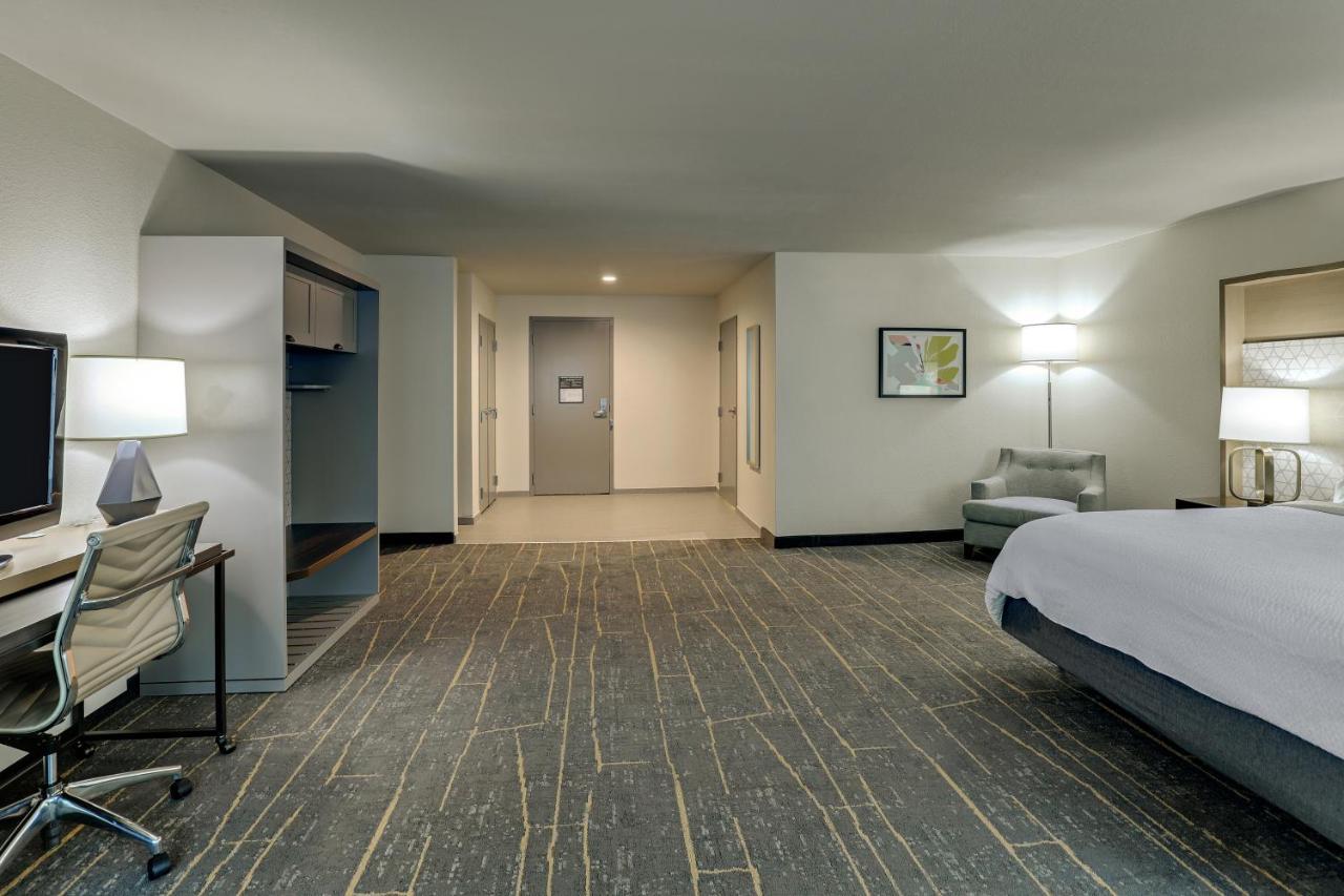 Airport By Ihg Hotel Mobile