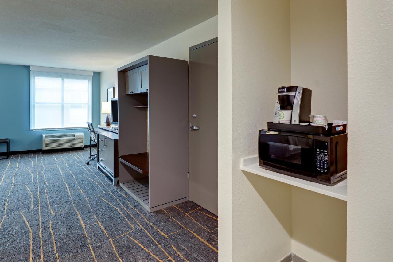 Airport By Ihg Hotel 3*