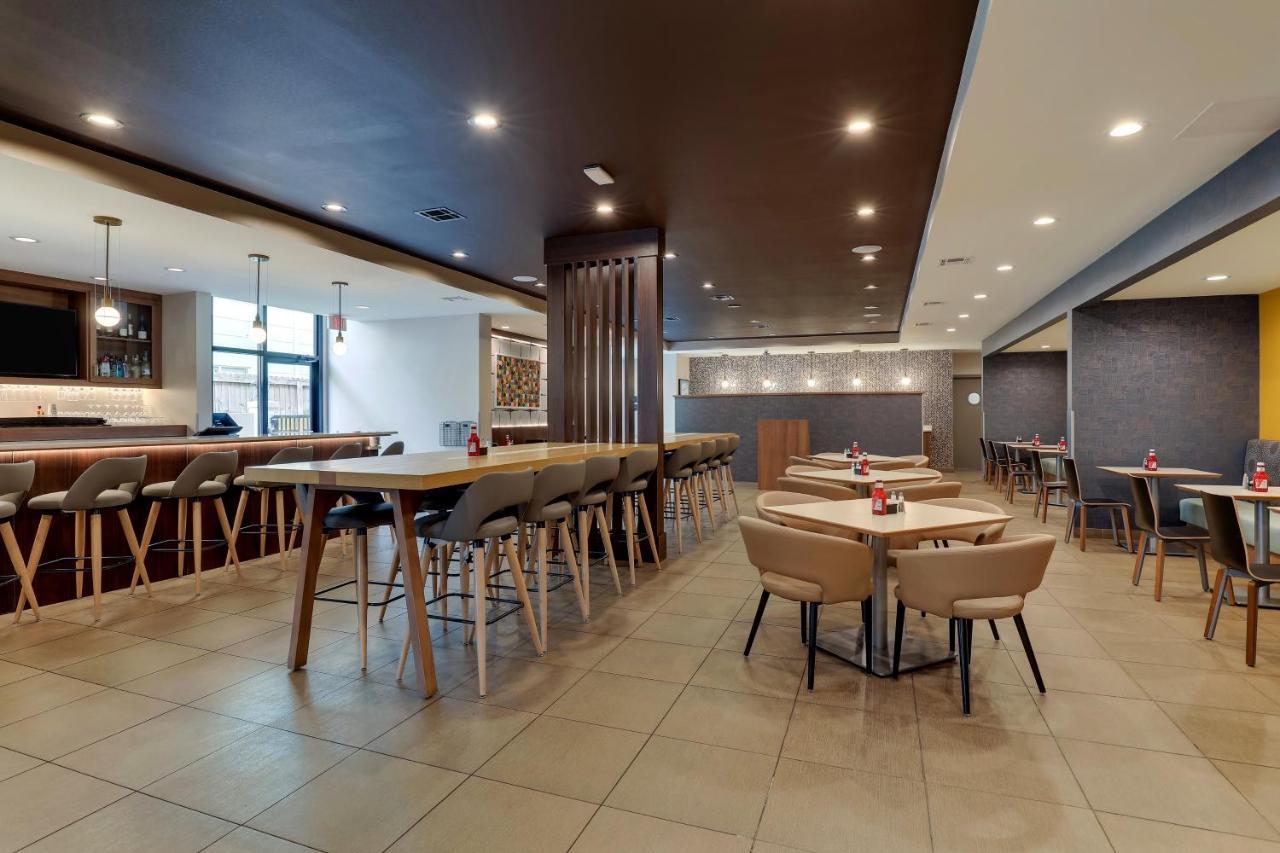 Hotel Airport By Ihg Mobile