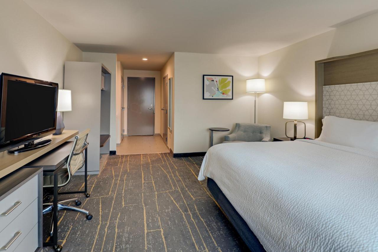 Hotel Airport By Ihg