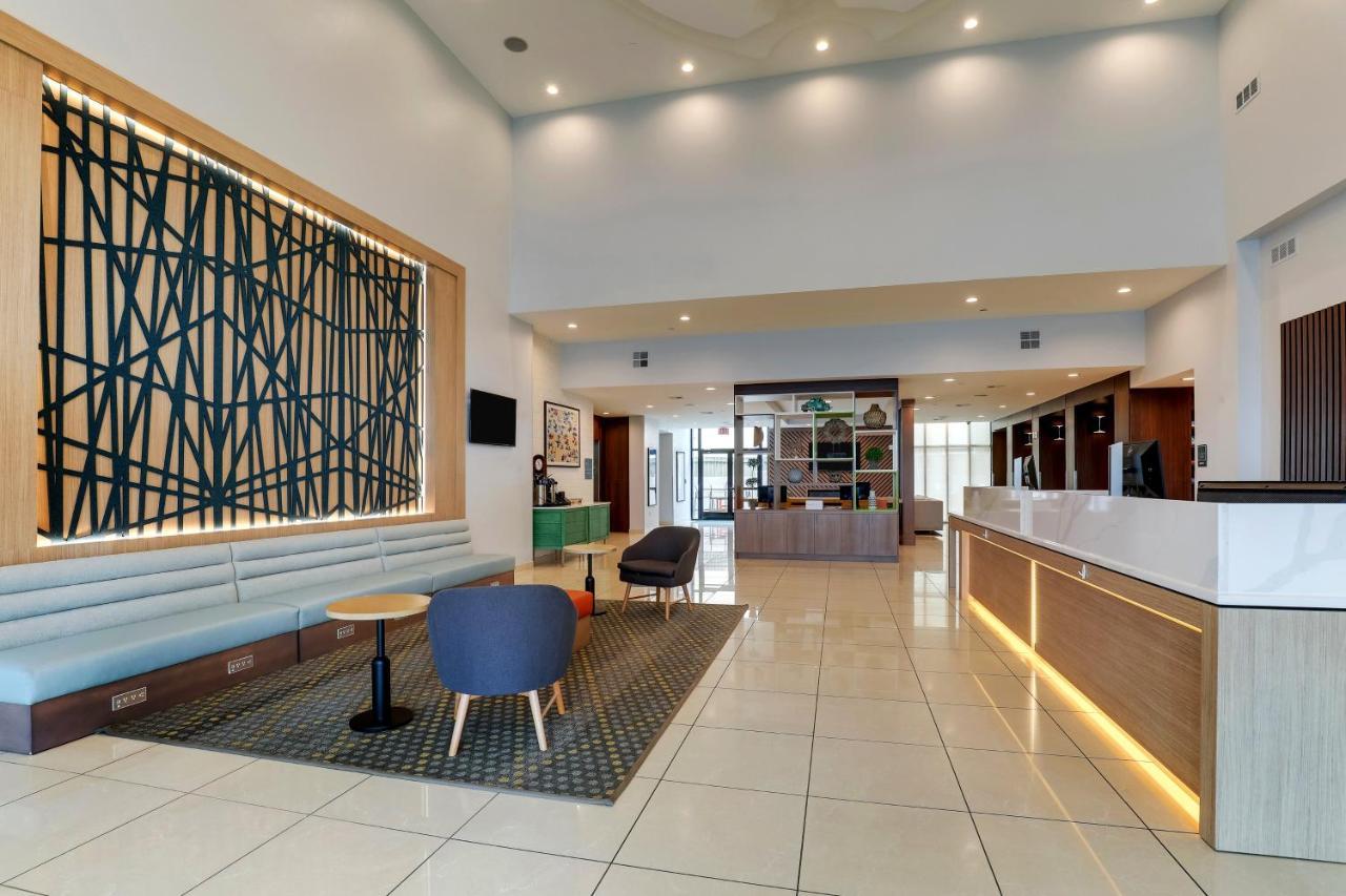 Airport By Ihg Hotel 3*