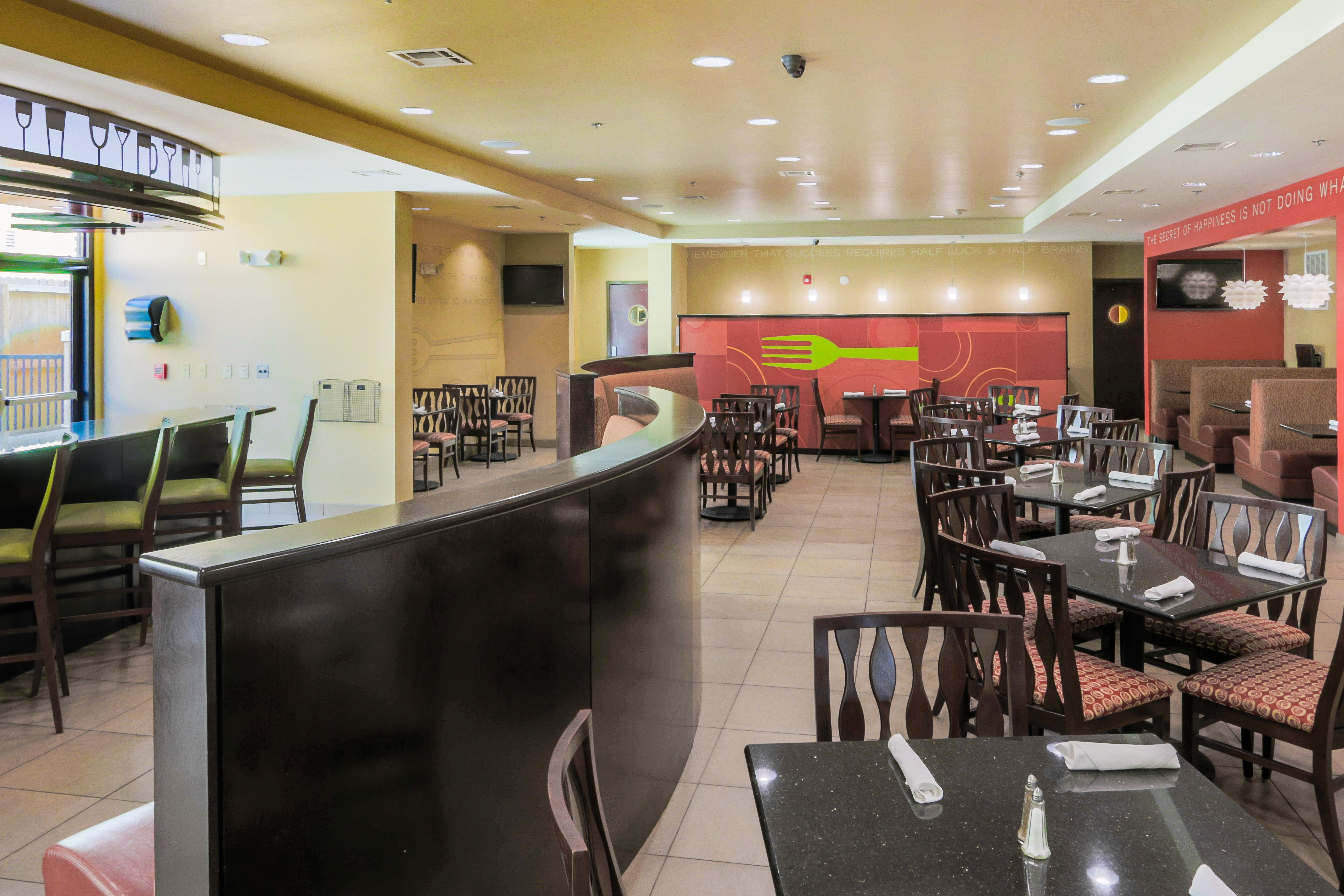 Hotel Airport By Ihg 3*